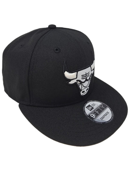 Chicago Bulls Officially Licensed NBA New Era 9FIFTY Black and White Snapback