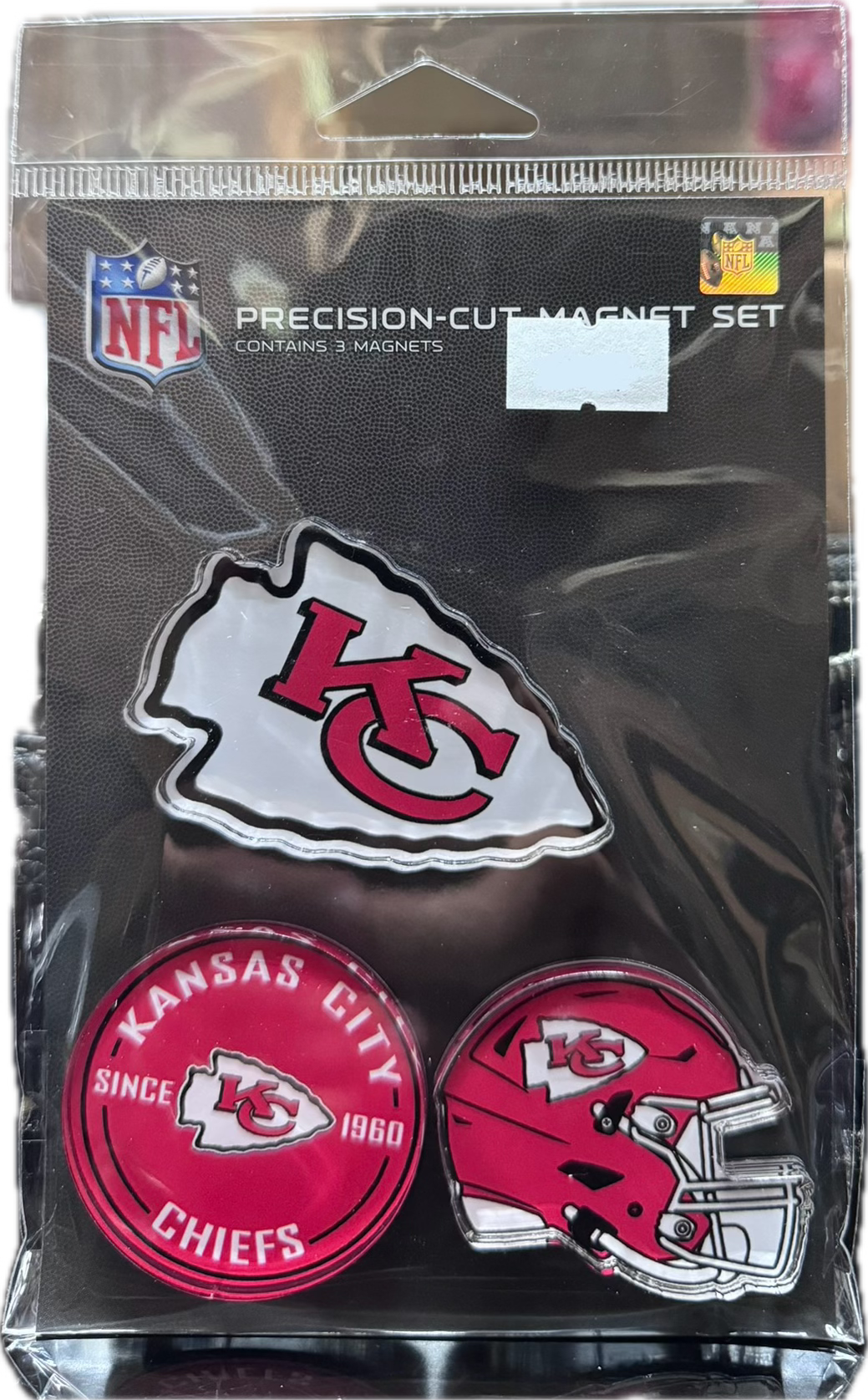 Kansas City Chiefs precision-cut magnet set contain 3 magnet